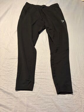 Gymshark Black Men’s Slim Jogger Sweatpants with Logo